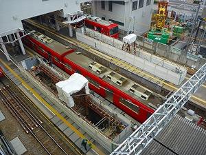 駅の建設工事写真・平成24年4月5日現在