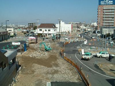 通路北側の旧バス停部分の全景