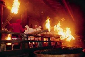 滝山寺鬼祭り