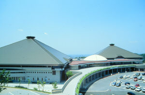 岡崎中央総合公園総合体育館写真