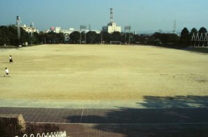 六名公園運動場写真