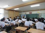 写真：中学生向けキャリア教育支援事業「地元で働くって？」＠竜南中学校（令和7年度）1