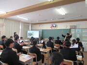 写真：中学生向けキャリア教育支援事業「地元で働くって？」＠河合中学校（令和7年度）3