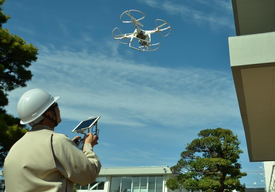 写真：ドローンの飛行