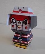 写真：ペーパークラフト完成サンプル