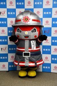 写真：レッサーくん着ぐるみ