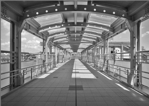 写真：自由通路