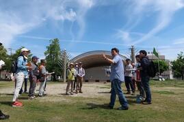 写真：中心市街地の岡崎百景を中心に巡る景観ツアーの様子2