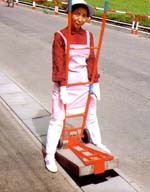 写真：垂直引抜き作業1