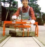 写真：垂直引抜き作業2