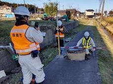 写真：1次調査の様子1