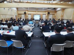 写真：視聴様子1