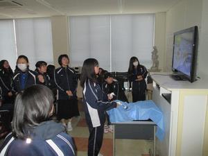 写真：腹腔鏡手術体験2