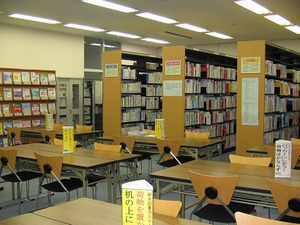 写真：図書室2
