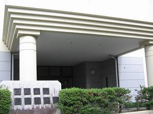 写真：正面玄関1