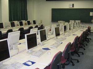 写真：情報処理室2