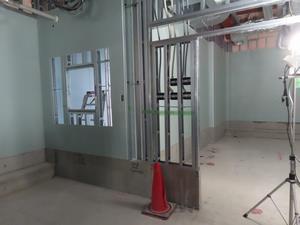 写真：工事中の給食センターの内装（令和6年3月）1