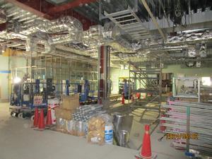 写真：工事中の給食センターの内装（令和6年5月）2