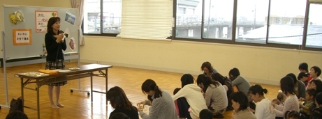 写真：わいわい子育て講座の様子