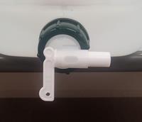 写真：足踏み式手洗いタンクの作製方法2