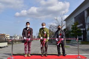 写真：記念式典　テープカット