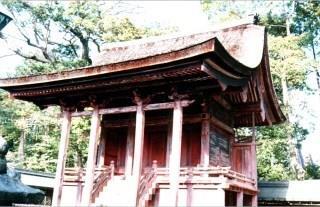 写真：八幡宮本殿（上地八幡宮）