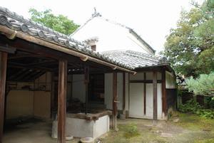 写真：旧石原家住宅土蔵