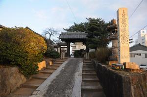 写真：善立寺山門