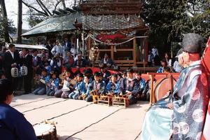 写真：須賀神社祭礼祭りばやし
