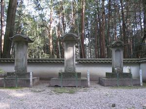 写真：奥殿藩藩主廟所