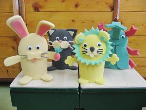 写真：制作見本　ウレタン工作