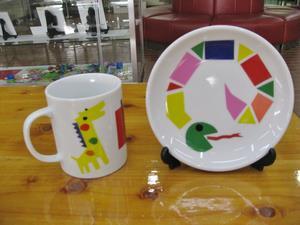 写真：制作見本　上絵付け