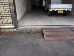 写真：入口段差1