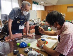 写真：修理風景