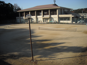 写真：花園体育センター庭球場