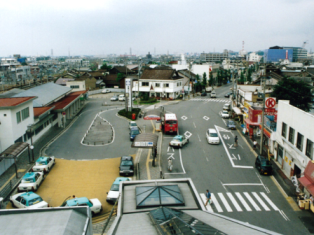 写真：駅前広場　整備前2