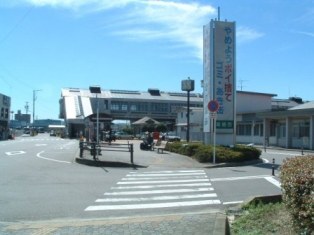 写真：駅前広場　整備前3