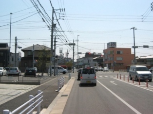 写真：都市計画道路羽根町線　整備後