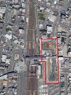 写真：駅前広場 平成26年8月