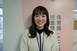 写真：保健師の梅村彩香さん