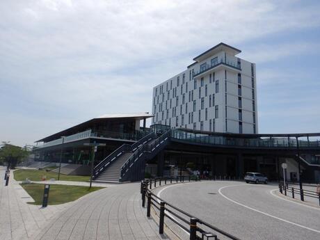 写真：オトリバーサイドテラスの建物