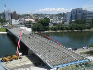 写真：コンクリート打設状況1次打設4