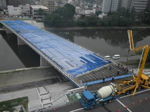 写真：コンクリート打設状況2次打設1