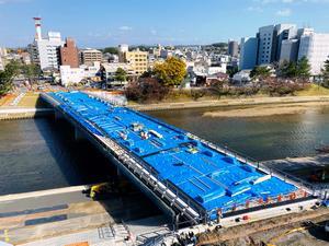 写真：木床版端部施工11月18日の状況1