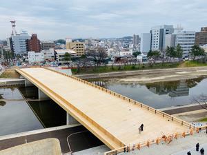 写真：養生シート撤去2月25日の状況1
