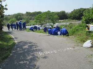 写真：乙川を美しくする会の活動3