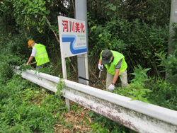写真：乙川を美しくする会の活動1