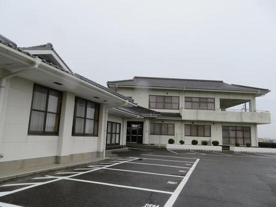 写真：六ツ美中部学区市民ホーム