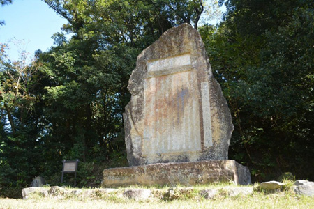 写真：三河男児歌碑1