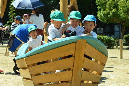 写真：Forest Lake Boat01